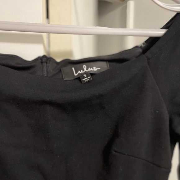 Black fitted dress with sleeves. Size small. - Picture 2 of 2